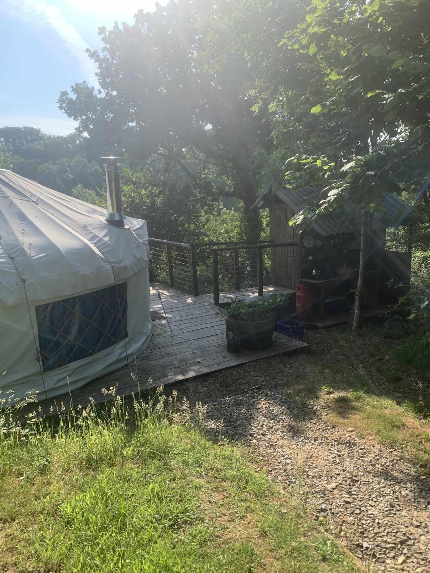 Hotel Ceridwen Glamping, Double Decker Bus And Yurts Llandysul Exterior foto