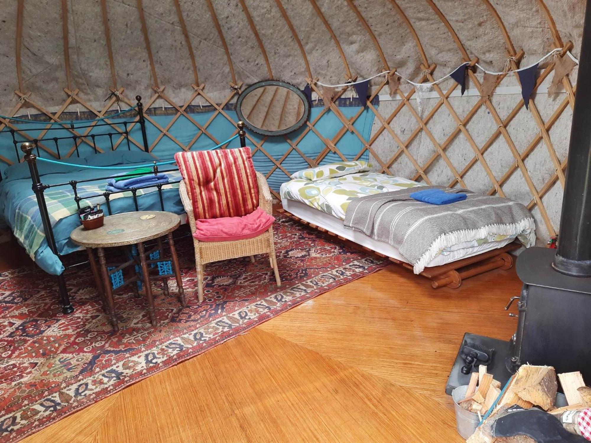 Hotel Ceridwen Glamping, Double Decker Bus And Yurts Llandysul Exterior foto