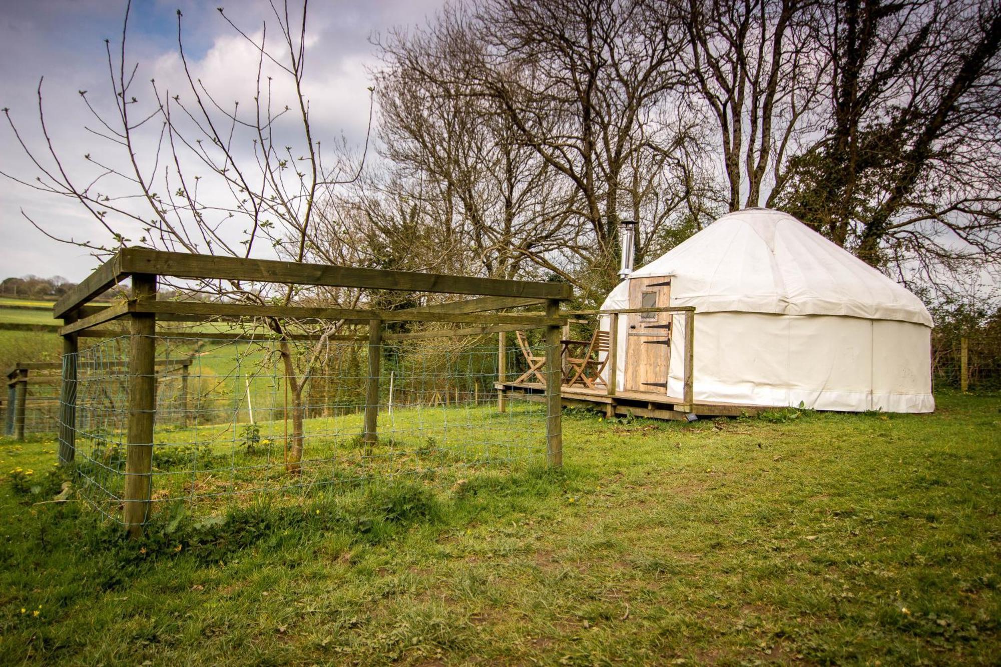 Hotel Ceridwen Glamping, Double Decker Bus And Yurts Llandysul Exterior foto