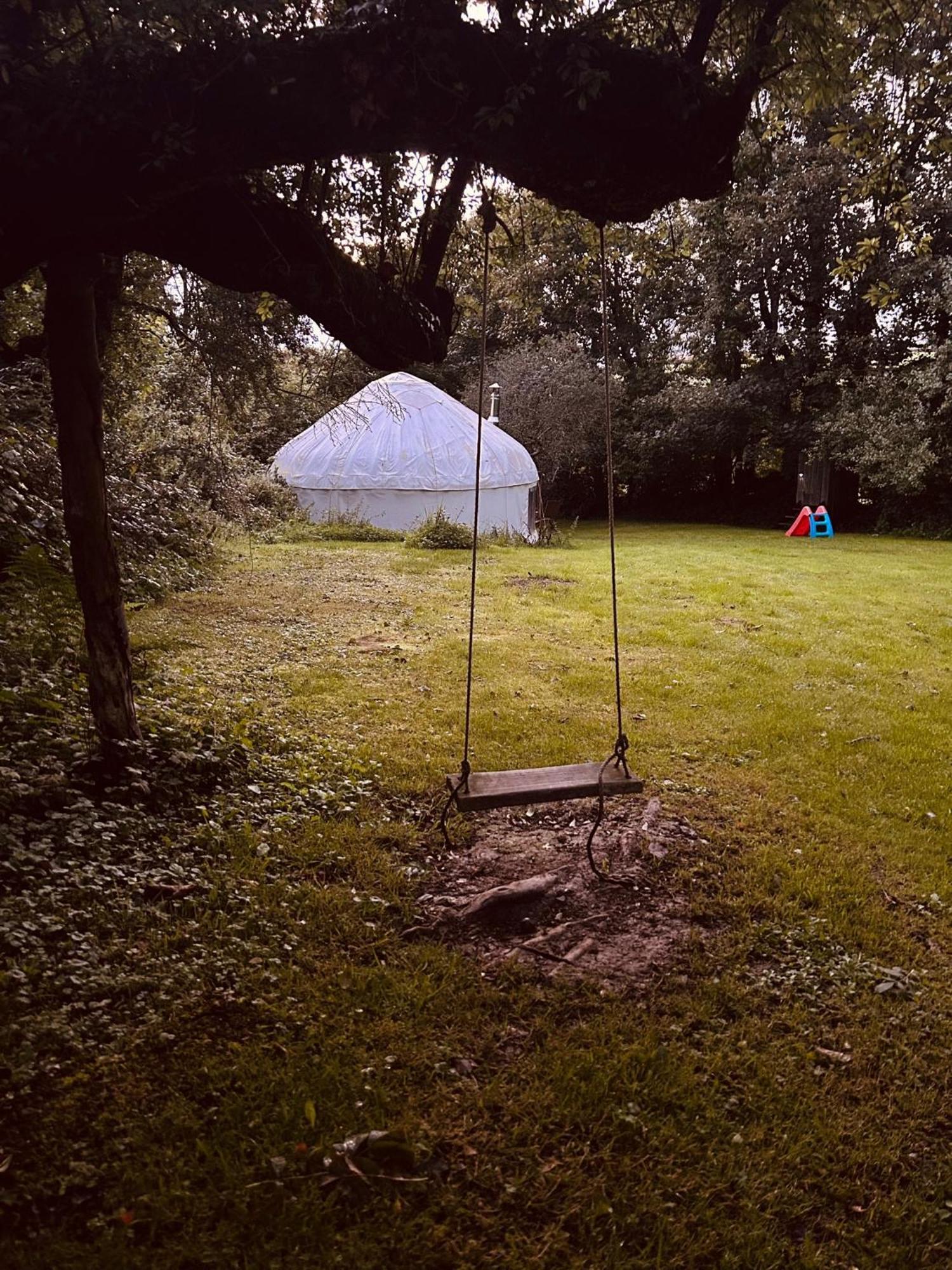 Hotel Ceridwen Glamping, Double Decker Bus And Yurts Llandysul Exterior foto