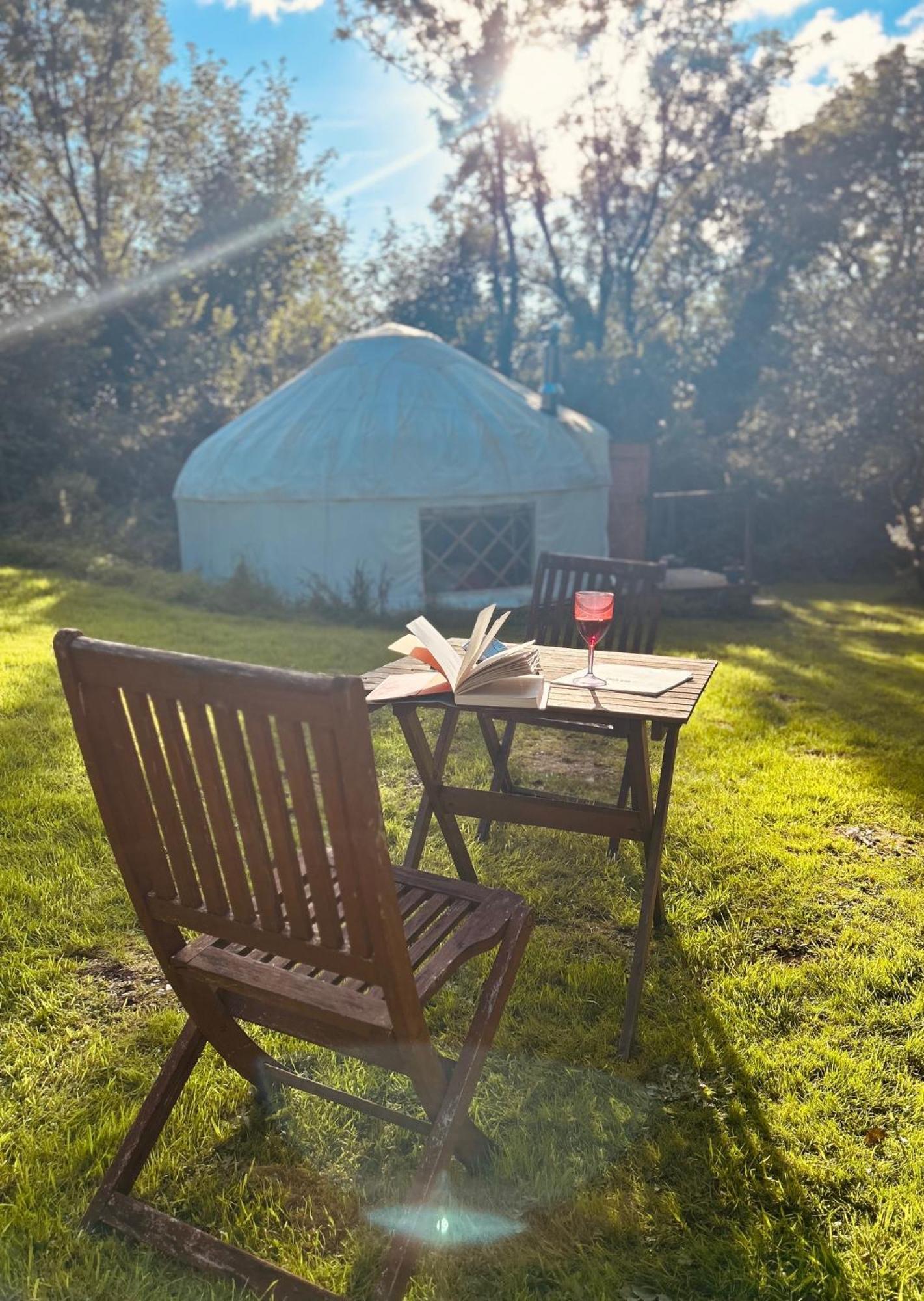 Hotel Ceridwen Glamping, Double Decker Bus And Yurts Llandysul Exterior foto
