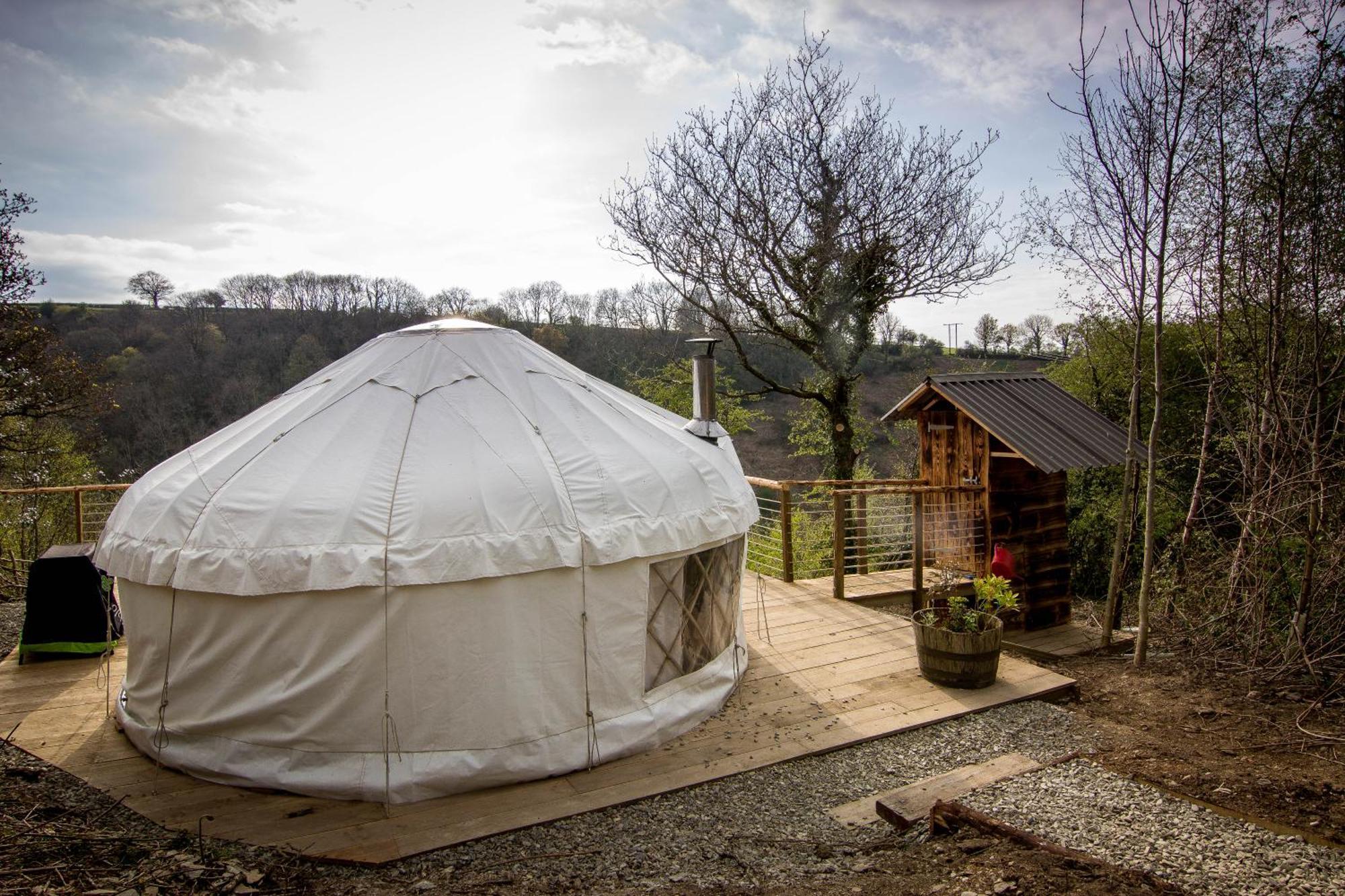 Hotel Ceridwen Glamping, Double Decker Bus And Yurts Llandysul Exterior foto